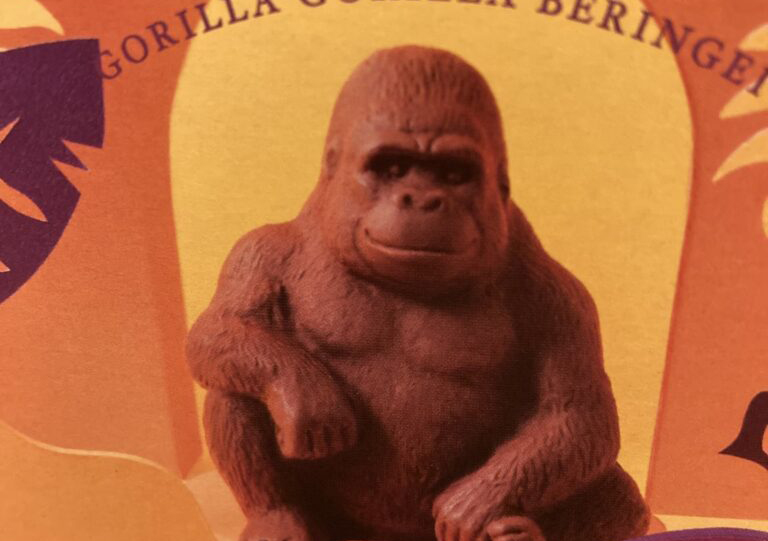 Antiquecise 明日13日はお休みです